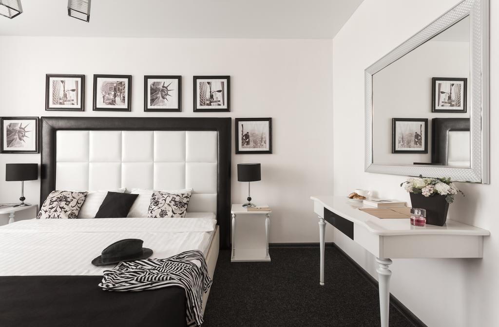 Hotel White House Brg קובלבו מראה חיצוני תמונה
